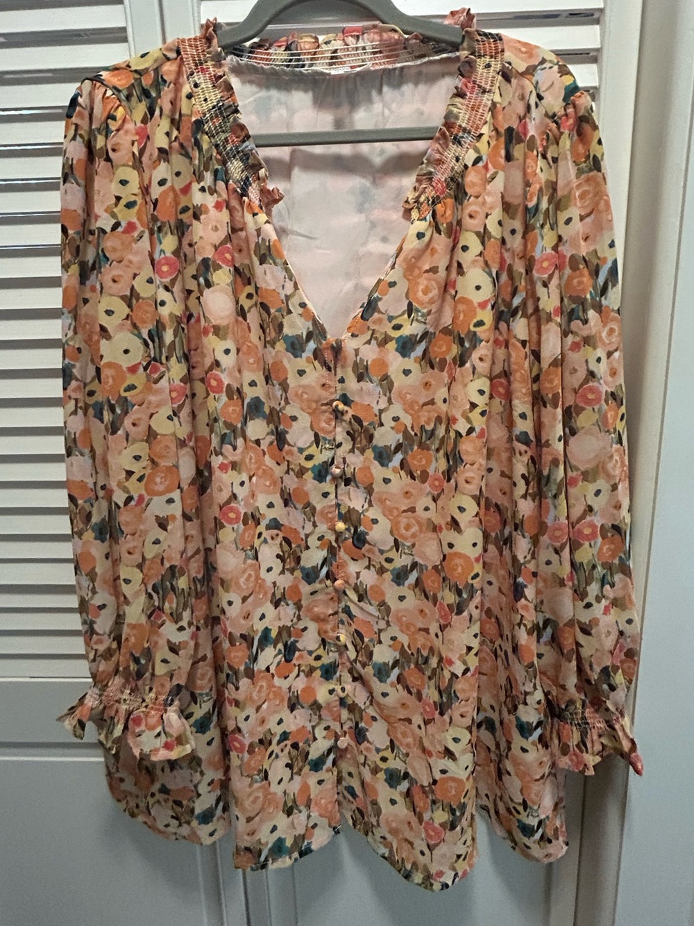 entro Peach Floral V-Neck Long Sleeve Blouse